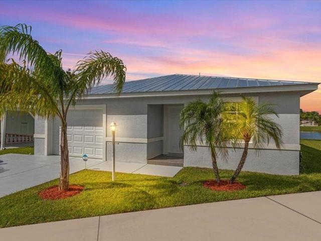 House for sale in Port Saint Lucie, Florida