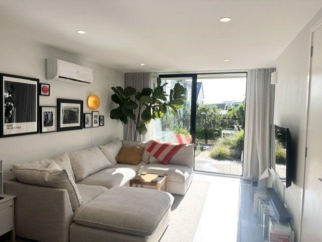 House for rent in Paremoremo, Oroua County