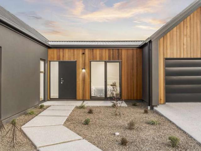 House for sale in Otakou