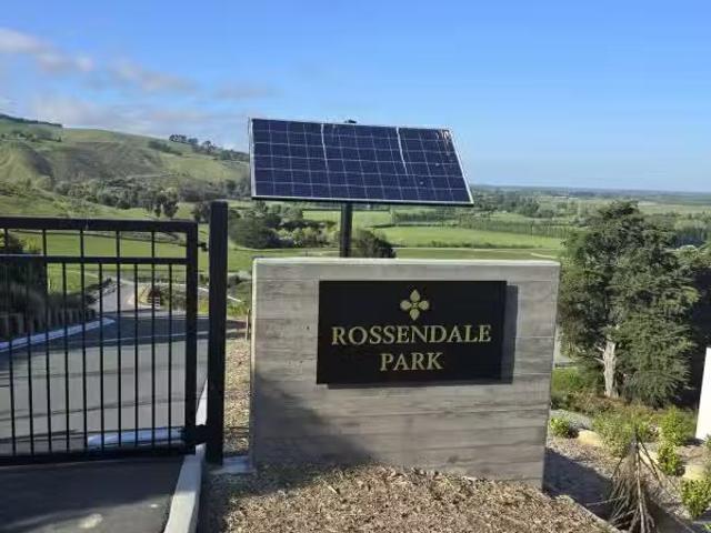 House for sale in Chaslands, Canterbury