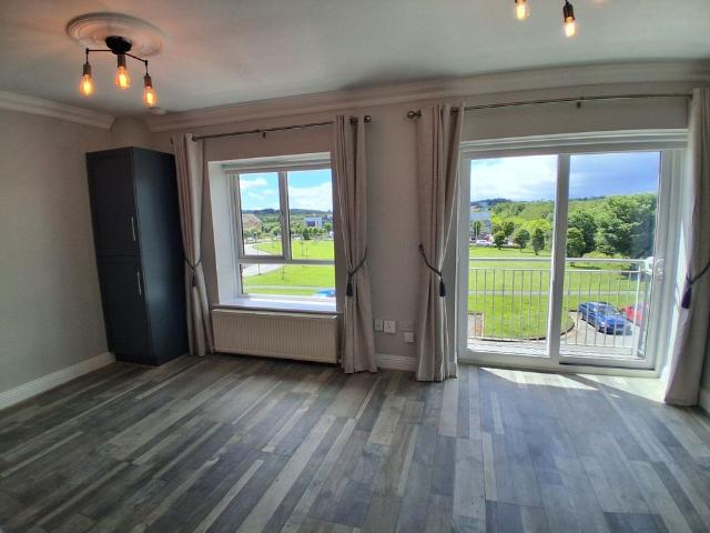 Apartment to rent in Kelly's Bay, Skerries