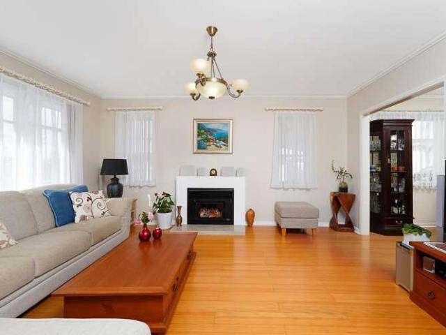 House for sale in Kelston