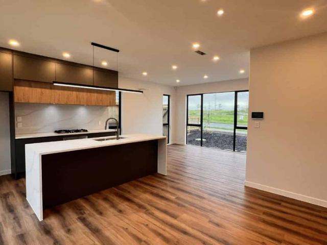 House for rent in Awhitu, Oroua County