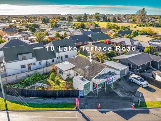 House for sale in Chaslands, Canterbury