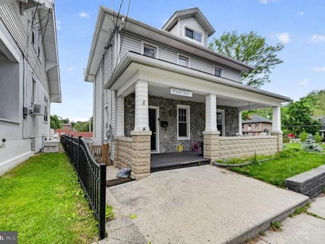 House for sale in Pine Grove, Pennsylvania