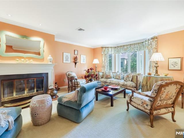 Townhouse for sale in Fort Lee, New Jersey