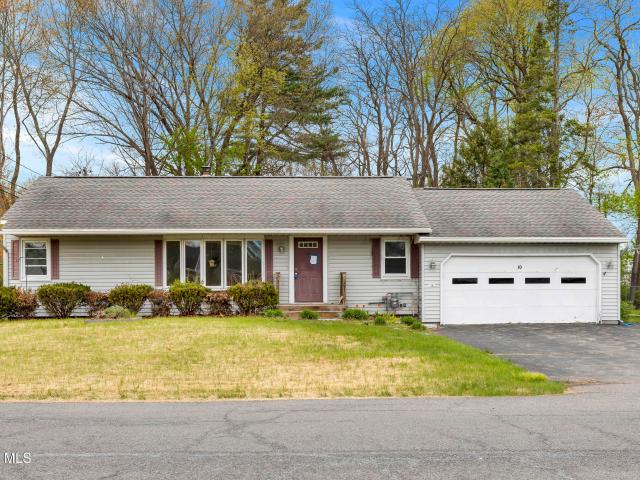House for sale in Guilderland, New York