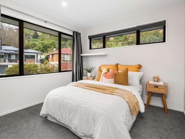 House for sale in Chaslands, Canterbury