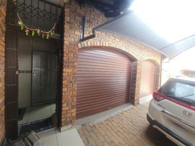 Townhouse for sale in Benoni