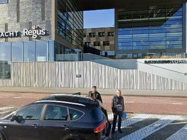 Bedrijfspand te huur in Zestienhoven, Rotterdam