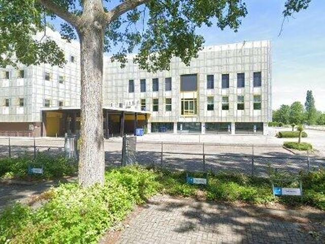 Bedrijfspand te huur in Zoetermeer, Zuid Holland