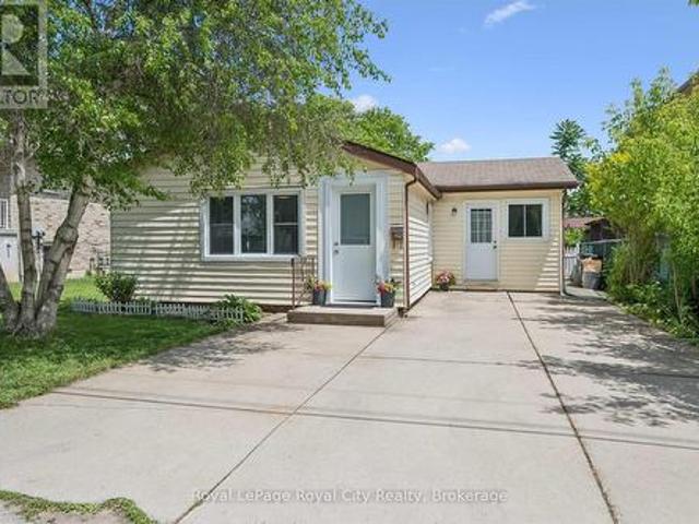 House for sale in Kitchener, Ontario