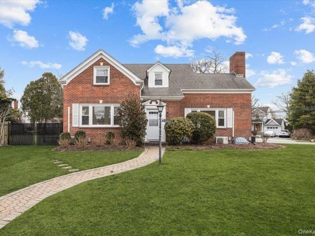 House for sale in Scarsdale, New York