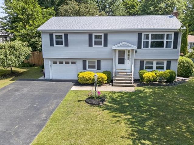 House for sale in Colonie, New York