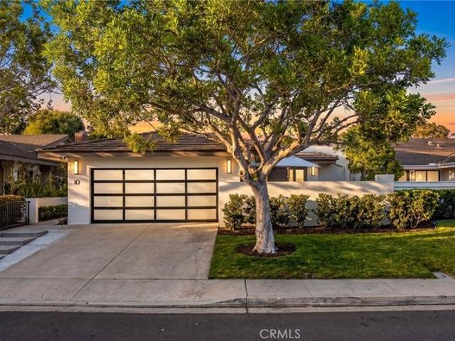 House for sale in Corona Del Mar, California