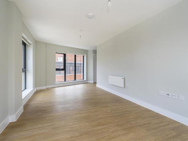 Apartment for rent in Enborne, West Berkshire