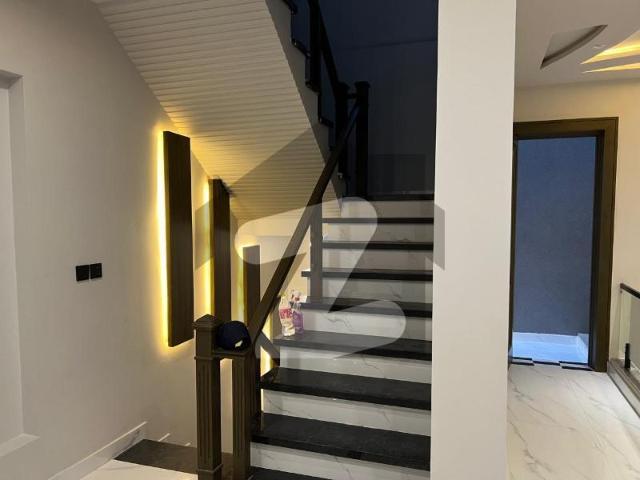 House for sale in Faisalabad, Islamabad Capital Territory