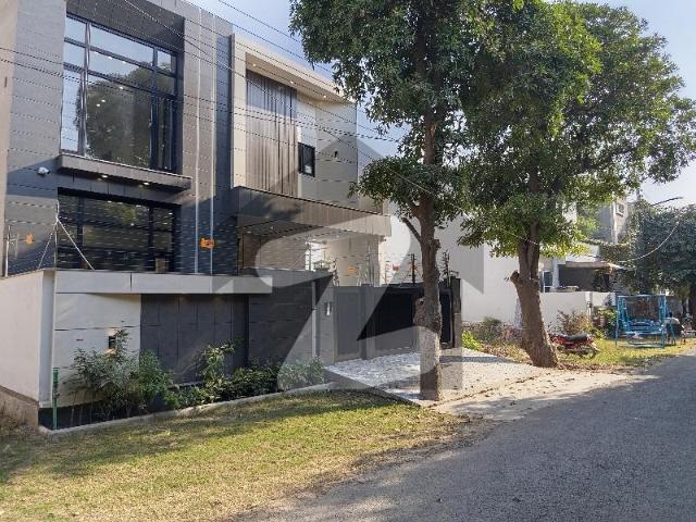 House for sale in Faisalabad, Islamabad Capital Territory