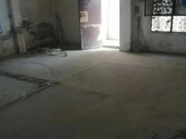 Commercial for sale in عُمر بلاک, لاہور ڈویژن