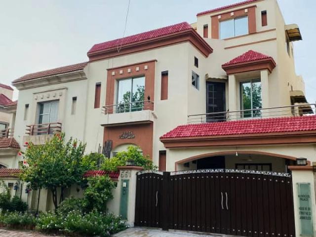 House for sale in بحریہ ٹاؤن‬‎, تروگل
