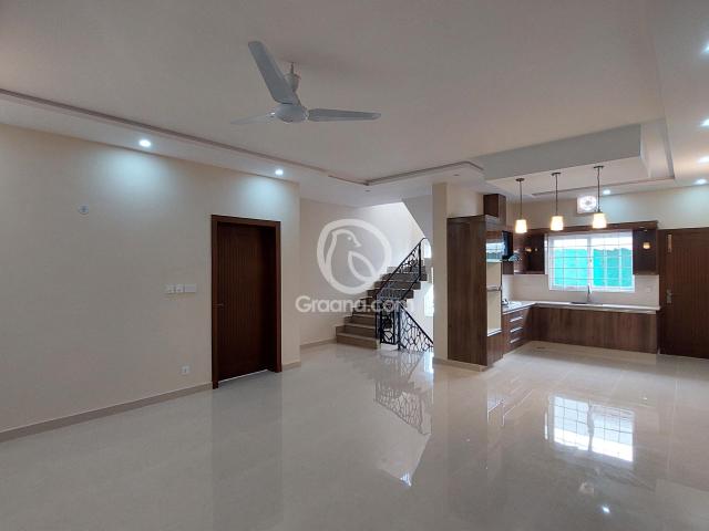 House for sale in Bahria Town Phase 4, Islamabad Capital Territory