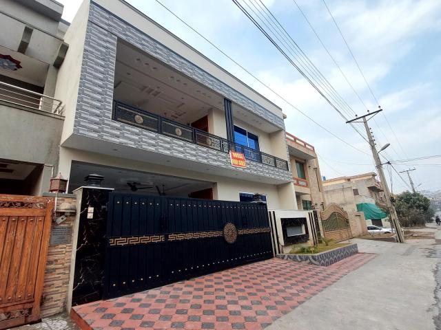 House for sale in Zone 5