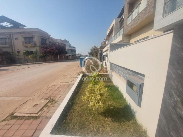 House for sale in Bahria Town Phase 4, Islamabad Capital Territory