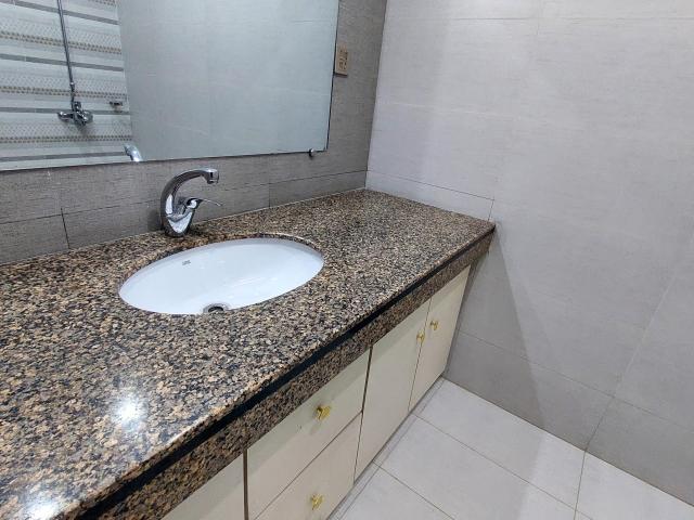 House for sale in Zone 5