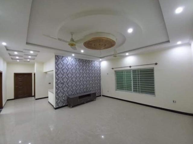 House for sale in Gulshan Abad, Islamabad Capital Territory