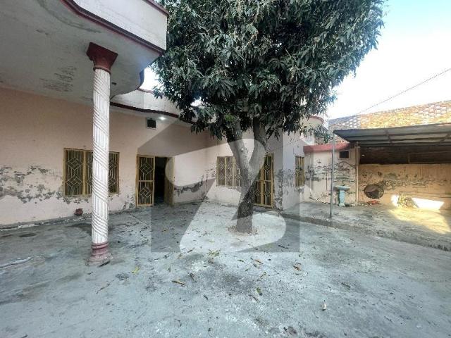 House for sale in Gujrat, Islamabad Capital Territory