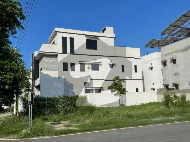 House for sale in Faisalabad, Islamabad Capital Territory
