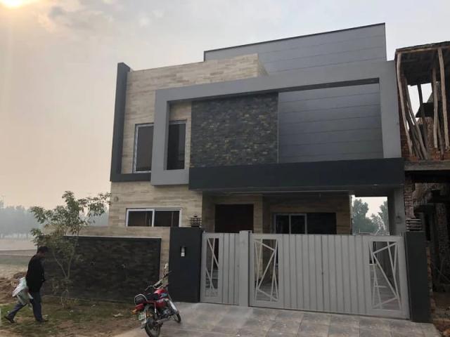 House for sale in Faisalabad, Islamabad Capital Territory