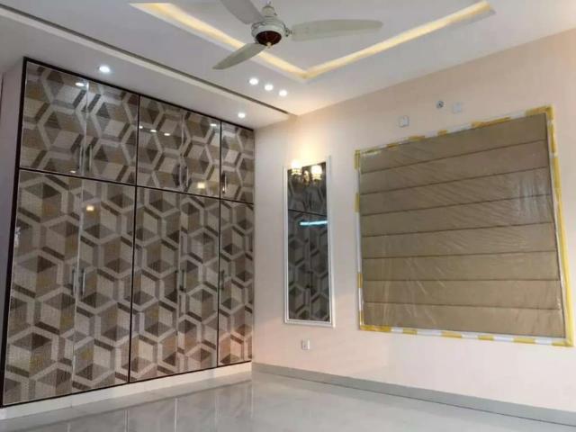 House for sale in Model Town