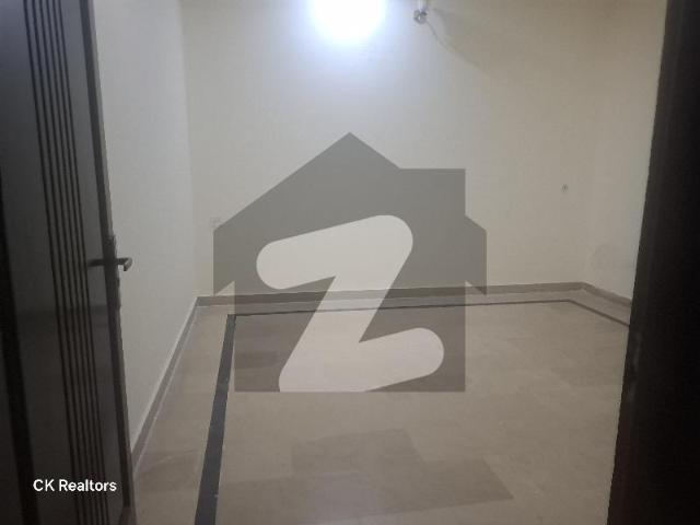 House for sale in Faisalabad, Islamabad Capital Territory