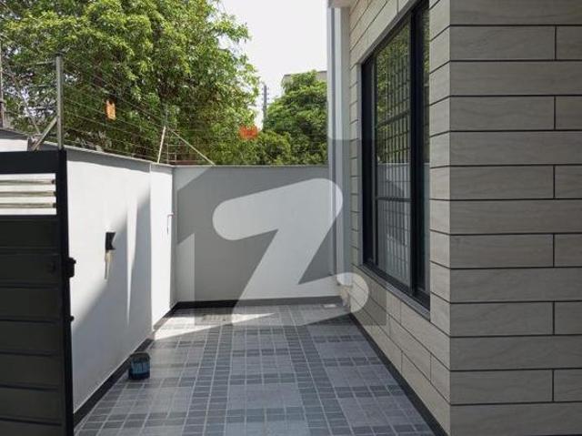 House for sale in Faisalabad, Islamabad Capital Territory