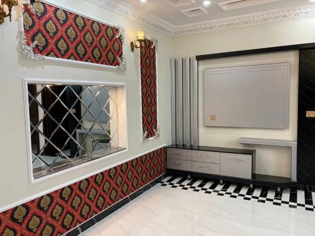 House for sale in Naz Town, لاہور ڈویژن