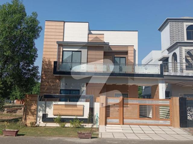 House for sale in تحصیل فیصل آباد شہر, فیصل آباد ڈویژن
