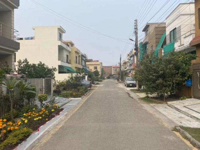 Land for sale in Park View Villas, خان پور