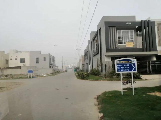Land for sale in Paragon city, پھلر واں
