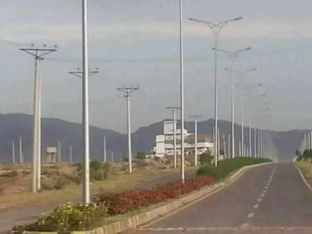 Land for sale in Peshawar, North West Frontier Province
