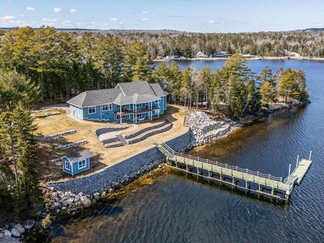 House for sale in Chester Basin, Nova Scotia