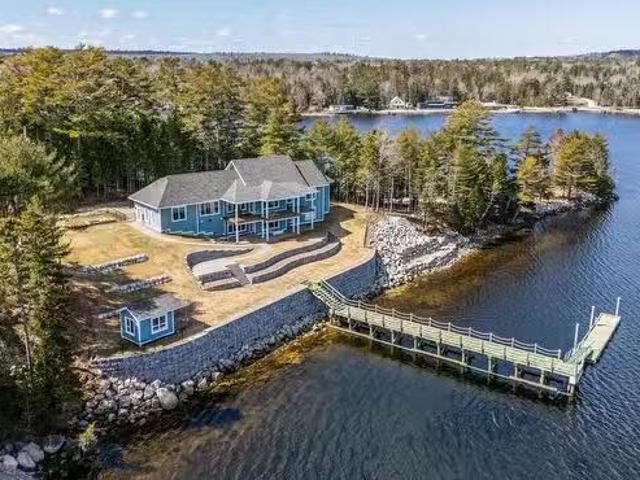 House for sale in Chester Basin, Nova Scotia