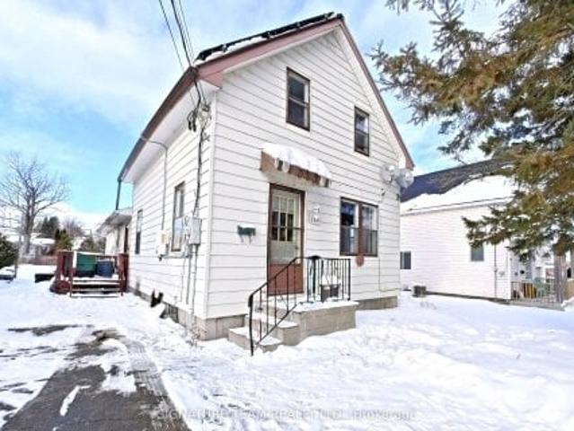 Duplex for sale in Renfrew, Ontario