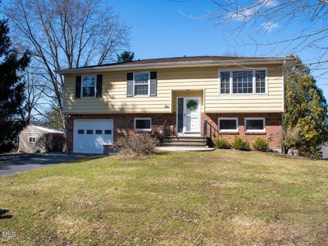 House for sale in Colonie, New York