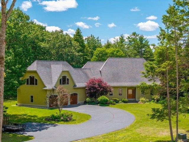 House for sale in Cumberland Center, Maine