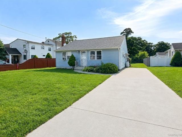House for sale in Centereach, New York