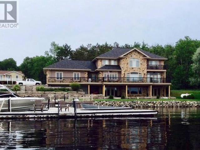 House for sale in Ontario