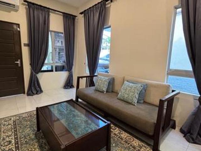 Townhouse for rent in Tanjong Sepat, Selangor
