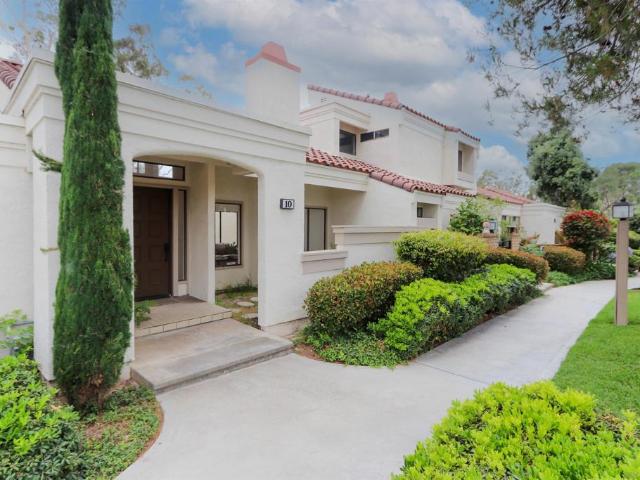 Townhouse for sale in Irvine, California