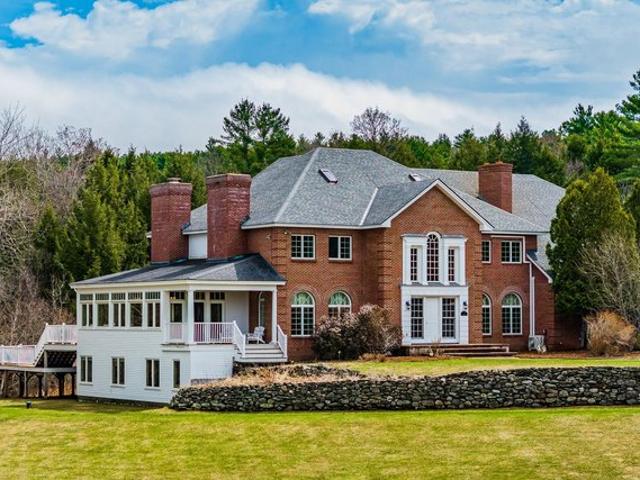 House for sale in New Hampshire